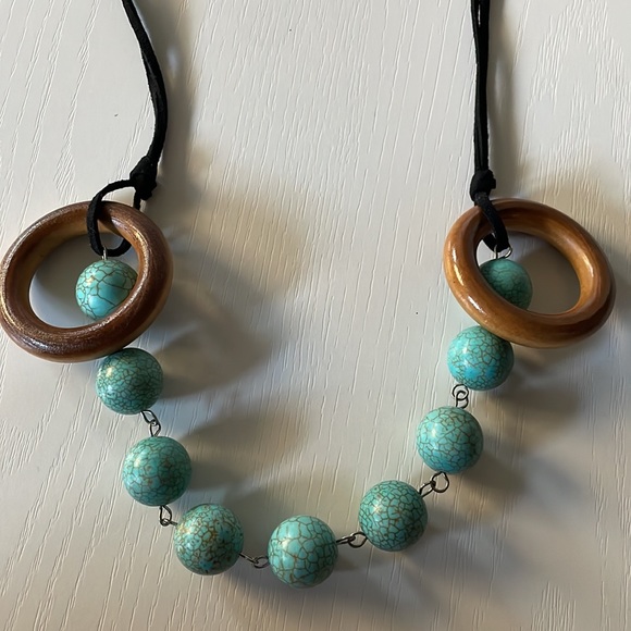 Natural stone beads & Wood necklace handmade by me - Picture 3 of 5